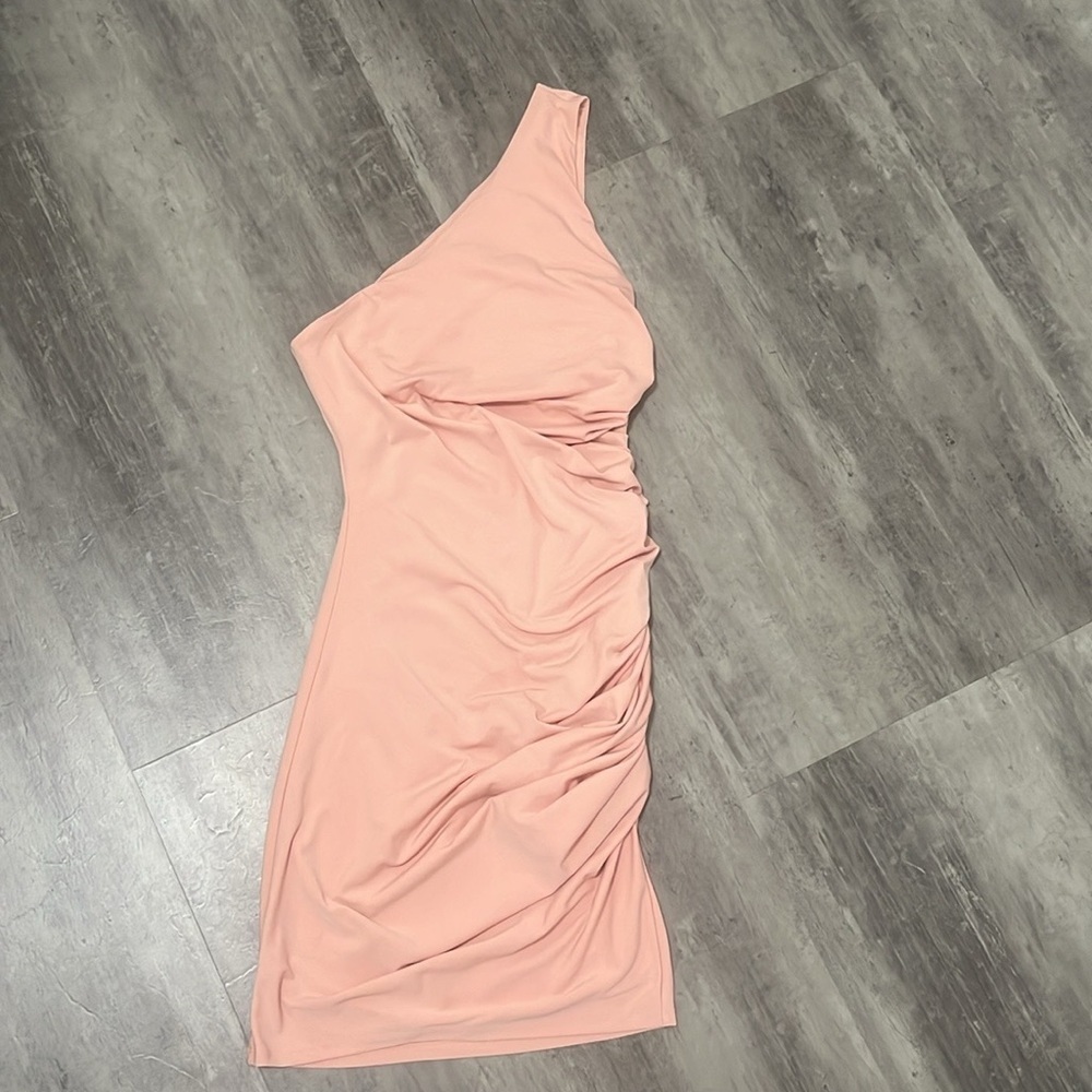 NEW with tags REVOLVE X Michael Costello Kimberly Mini Dress Light Mauve Small - Picture 4 of 9